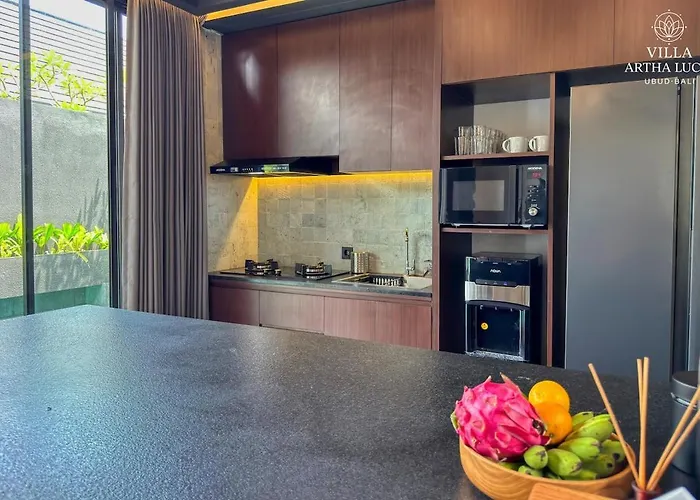 Villa Peaceful 3br Near - Artha Lucia *